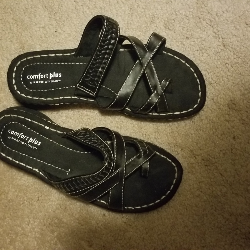 Comfortable thick strap sandals